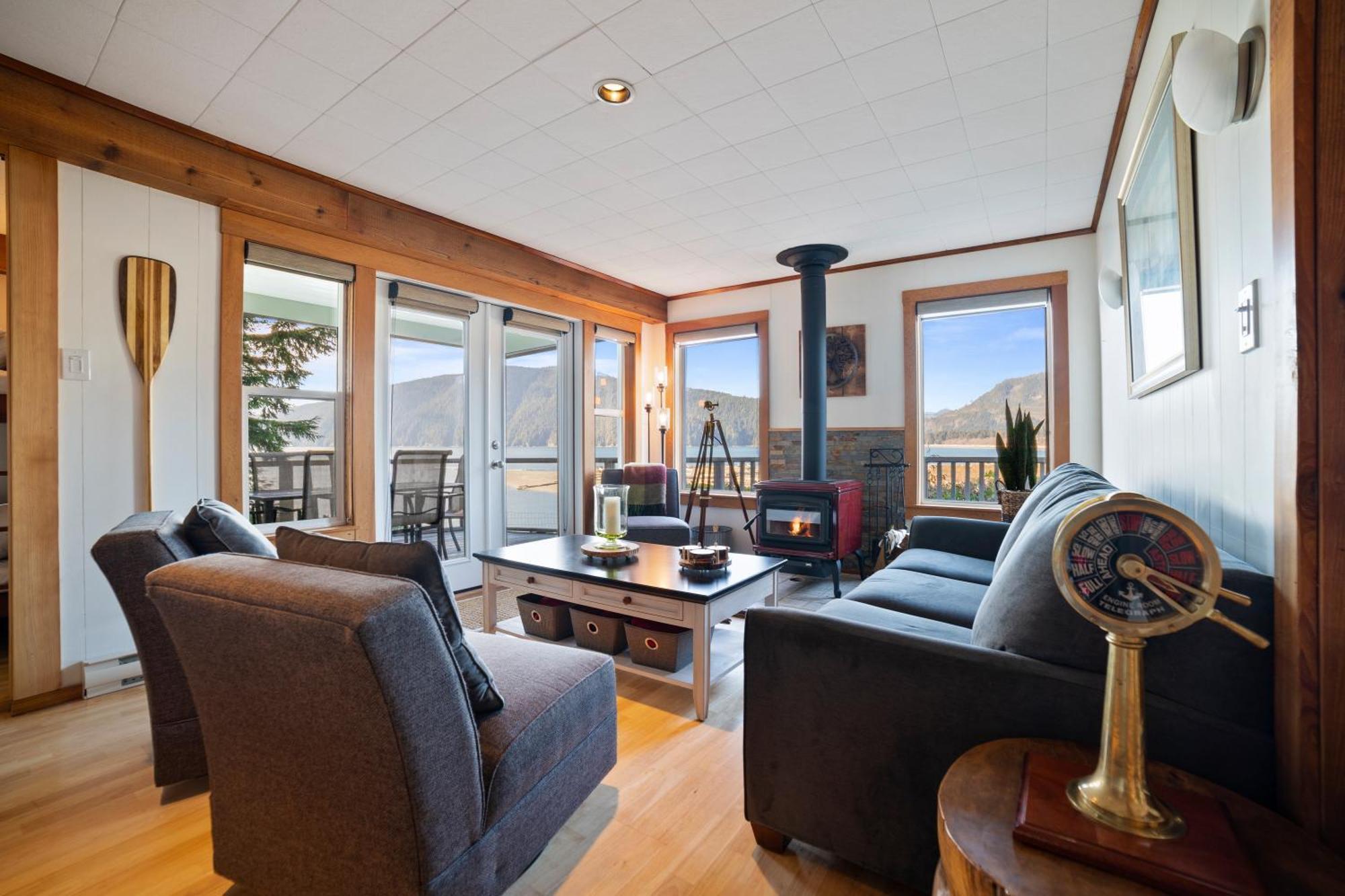 Handsome Dan'S Vacation Cottage Rentals ポート・レンフルー エクステリア 写真